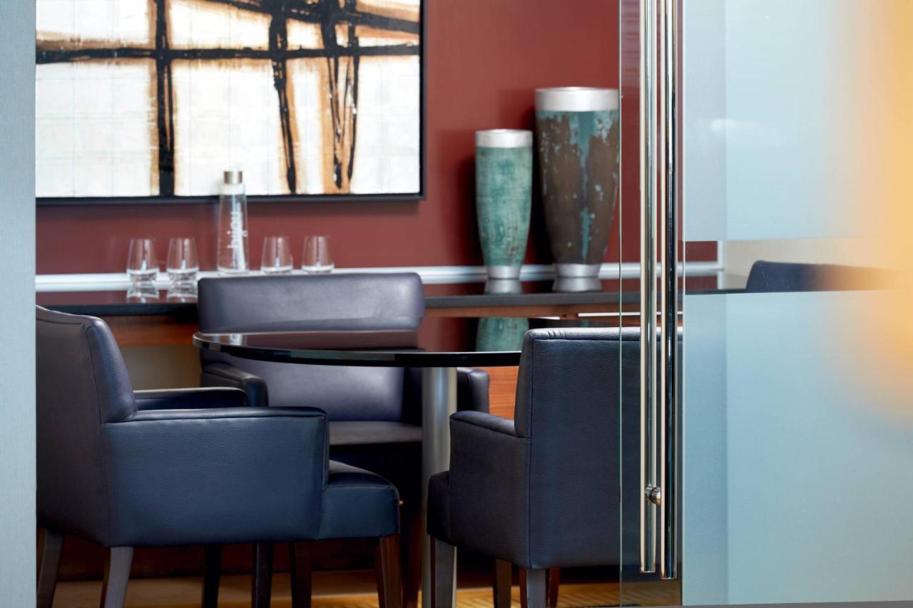 Marriott Montreal Airport In-Terminal Hotel Dorval Ngoại thất bức ảnh