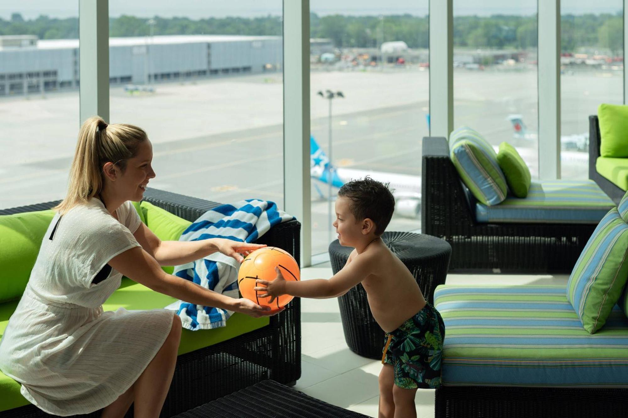 Marriott Montreal Airport In-Terminal Hotel Dorval Ngoại thất bức ảnh
