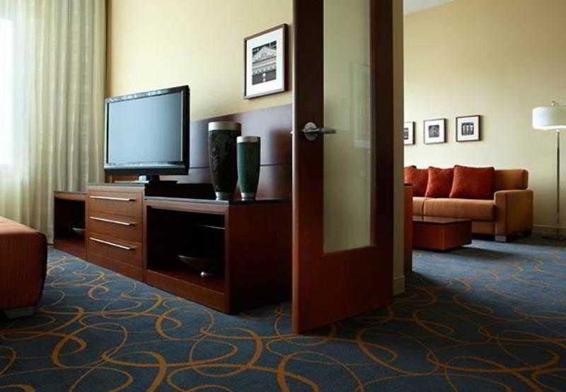 Marriott Montreal Airport In-Terminal Hotel Dorval Phòng bức ảnh