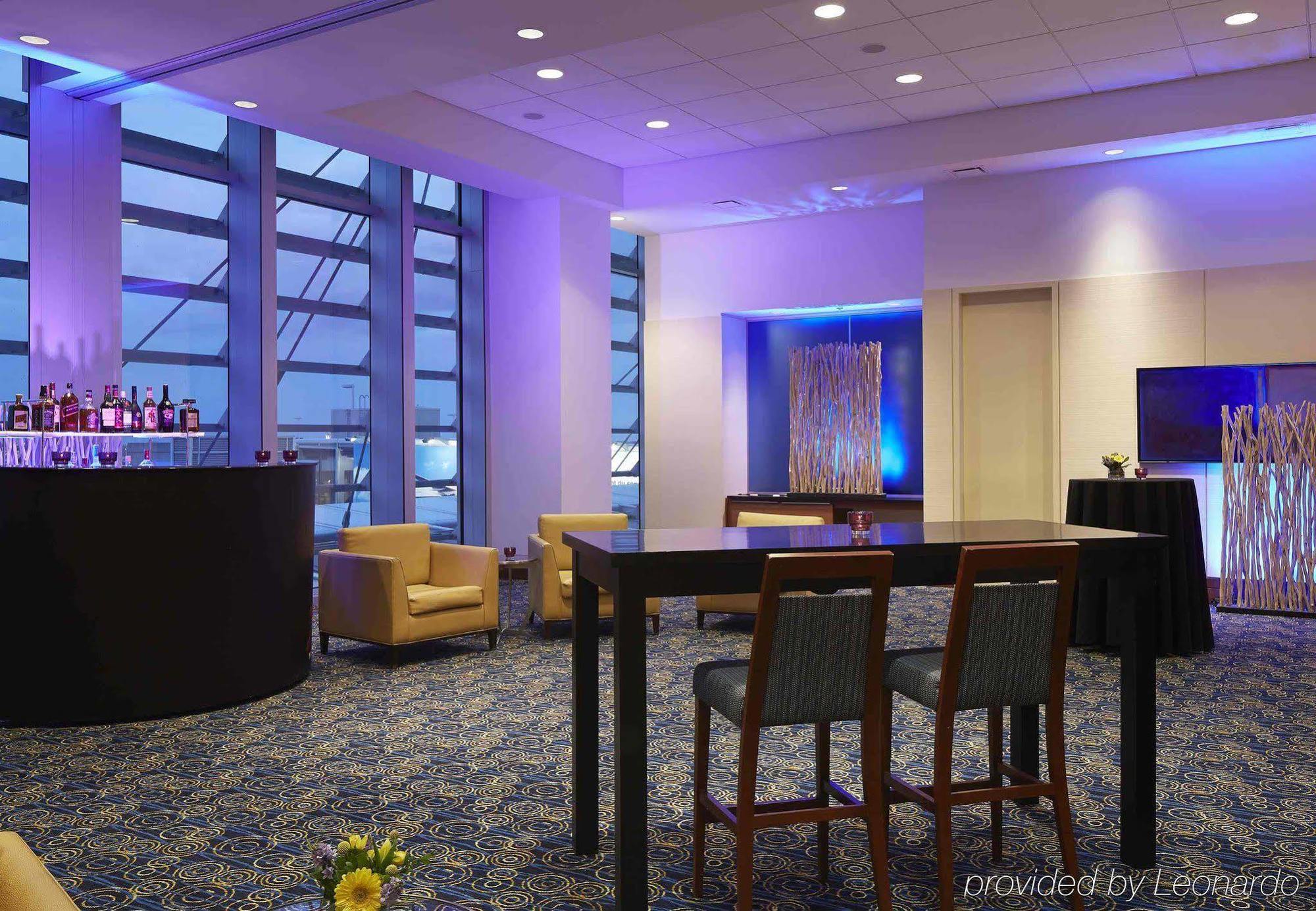 Marriott Montreal Airport In-Terminal Hotel Dorval Ngoại thất bức ảnh